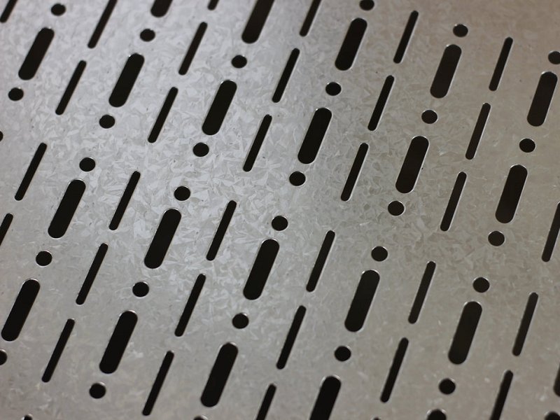 upfiles/galvanized-steel-perforated-metal/15833249271.jpg